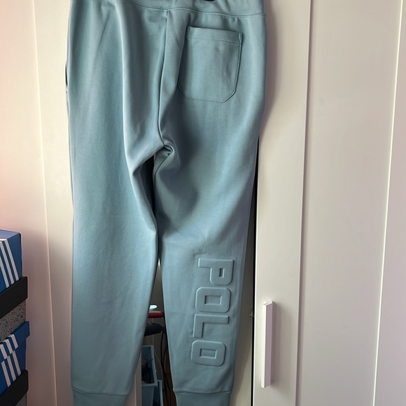 Polo Ralph LaurenDouble Knit Joggers
Blue Note, Medium Size..brand new - Picture 7 of 8